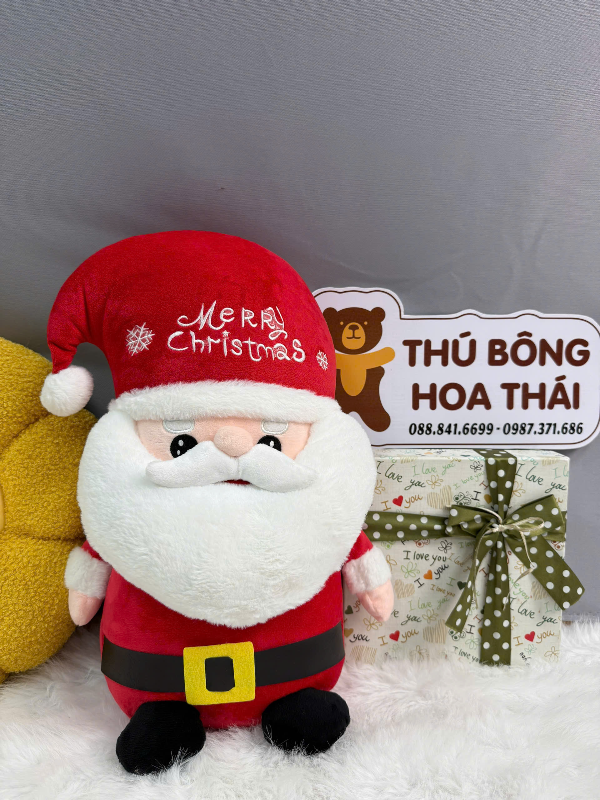 Gấu Bông Ông Già Noel Mũ Thêu Merry Christmas